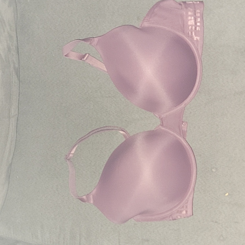Pink vs bra